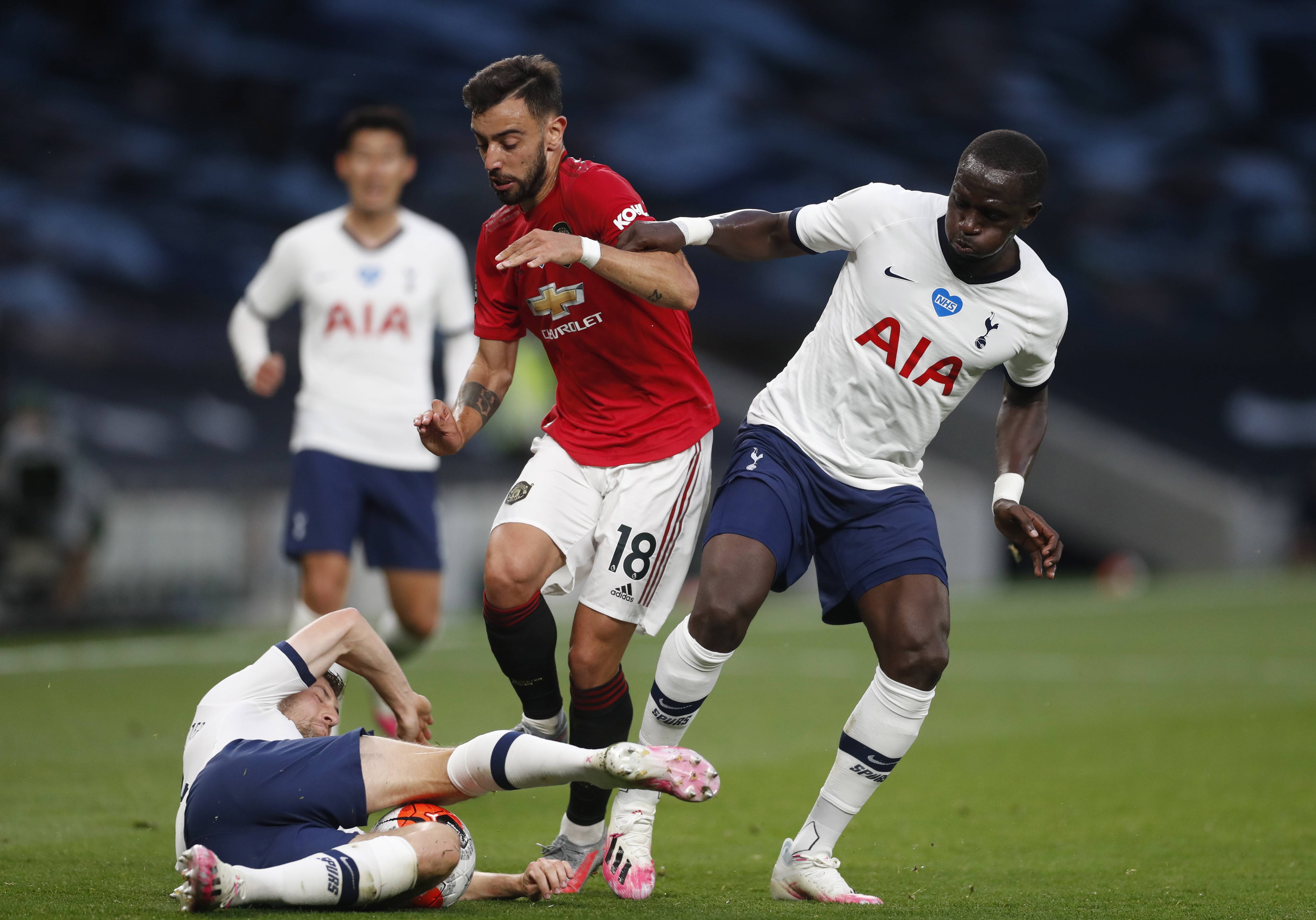 他避免分心 他避免分心